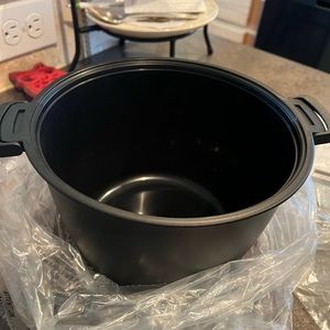3 qt Pampered Chef micro-cocker plus